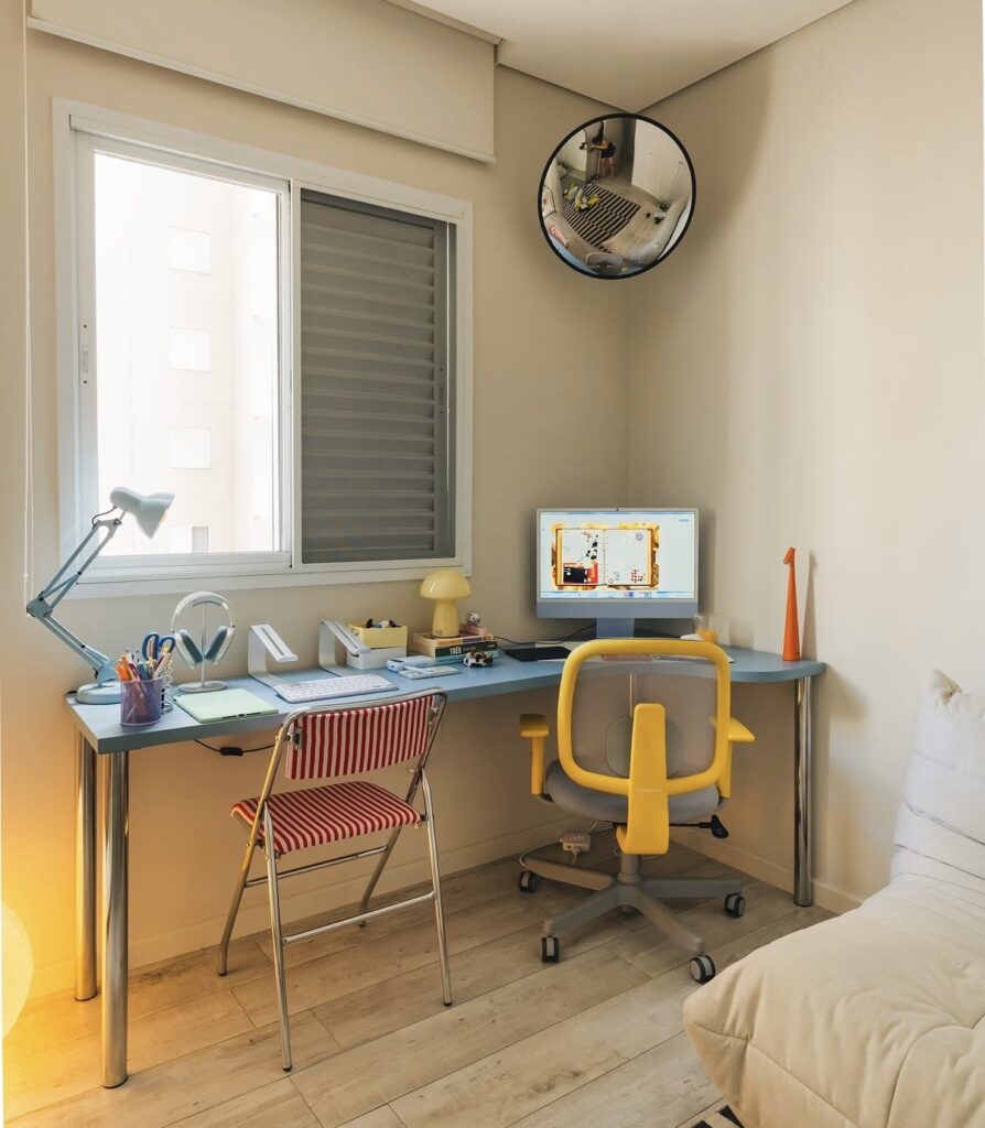 setup-bureau-vintage-avec-imac