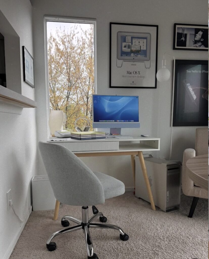 setup-lumineux-avec-imac-argent